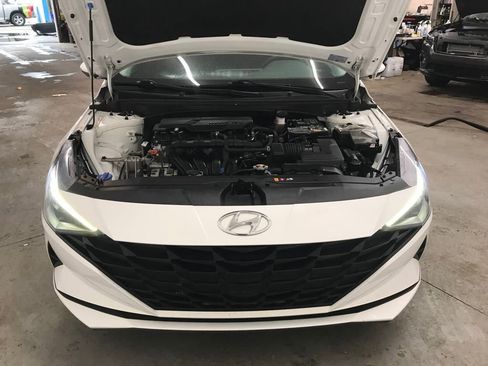 Used 2023 Hyundai Elantra SE image 41