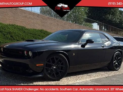 Used 2016 Dodge Challenger R/T Scat Pack RWD image 1