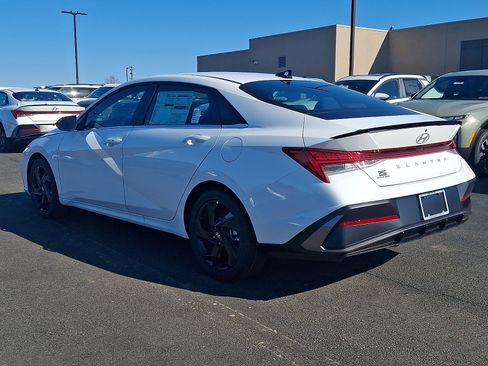 New 2026 Hyundai Elantra SEL Sport Premium FWD image 3