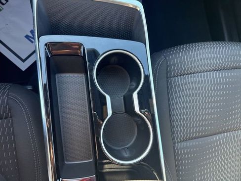 Used 2025 Chevrolet Equinox LT image 25