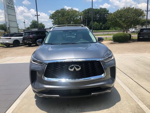 Used 2025 INFINITI QX60 Sensory w/ Vision Package AWD/4WD image 2