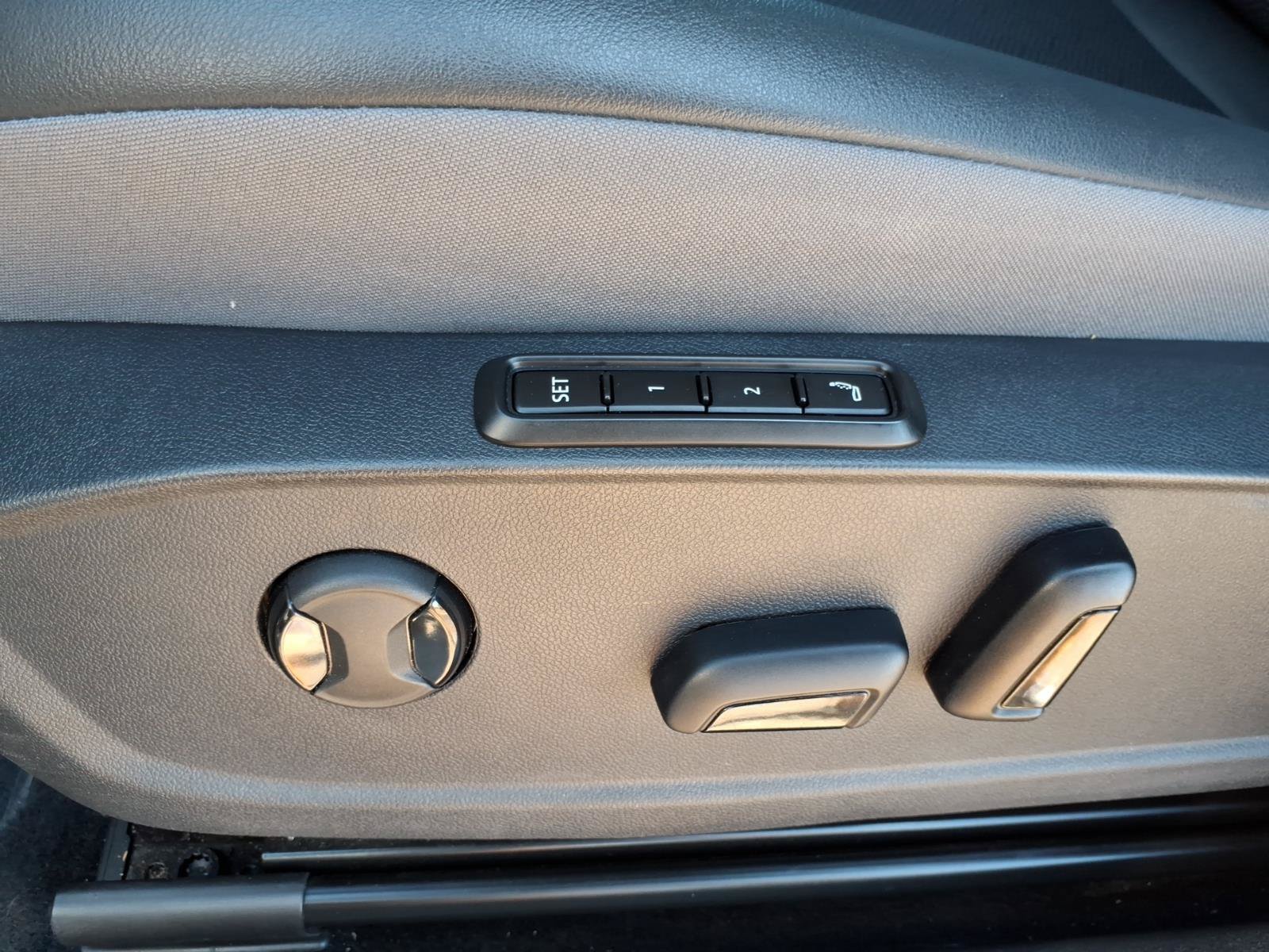 Certified 2023 Volkswagen ID.4 Pro S AWD/4WD image 23