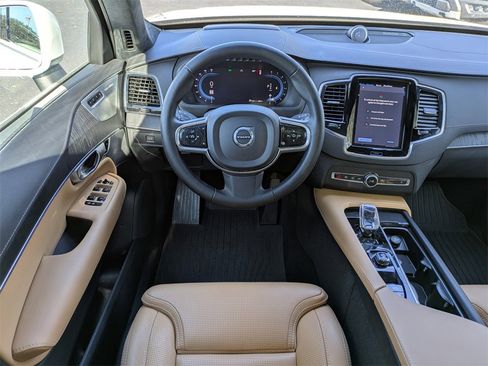 Certified 2024 Volvo XC90 B6 Ultimate w/ Lounge Package image 22