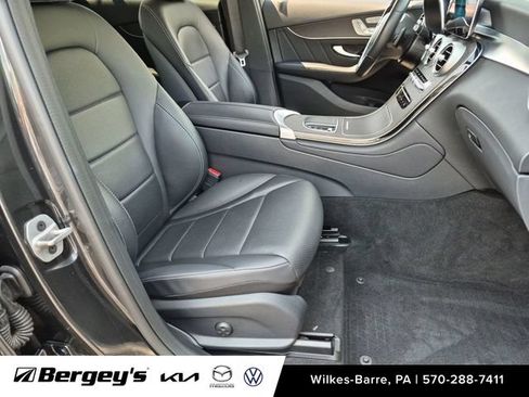 Used 2022 Mercedes-Benz GLC 300 4MATIC image 27