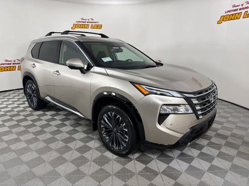 New 2026 Nissan Rogue Platinum w/ Platinum Premium Package image 8