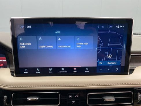 Used 2023 Lincoln Nautilus Reserve AWD/4WD image 19