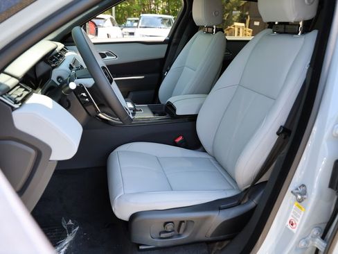 New 2026 Land Rover Range Rover Velar Dynamic SE AWD/4WD image 12