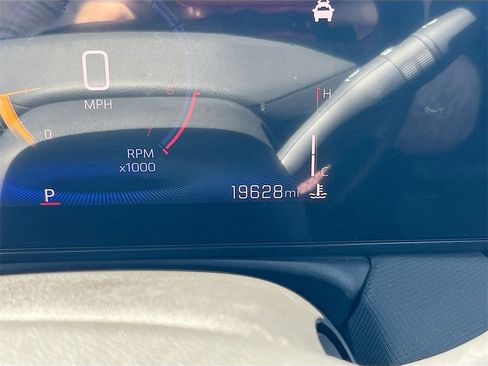 Used 2024 Chevrolet TrailBlazer RS w/ Driver Confidence Package image 12