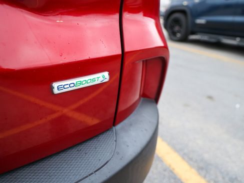 Used 2020 Ford Escape SE image 12