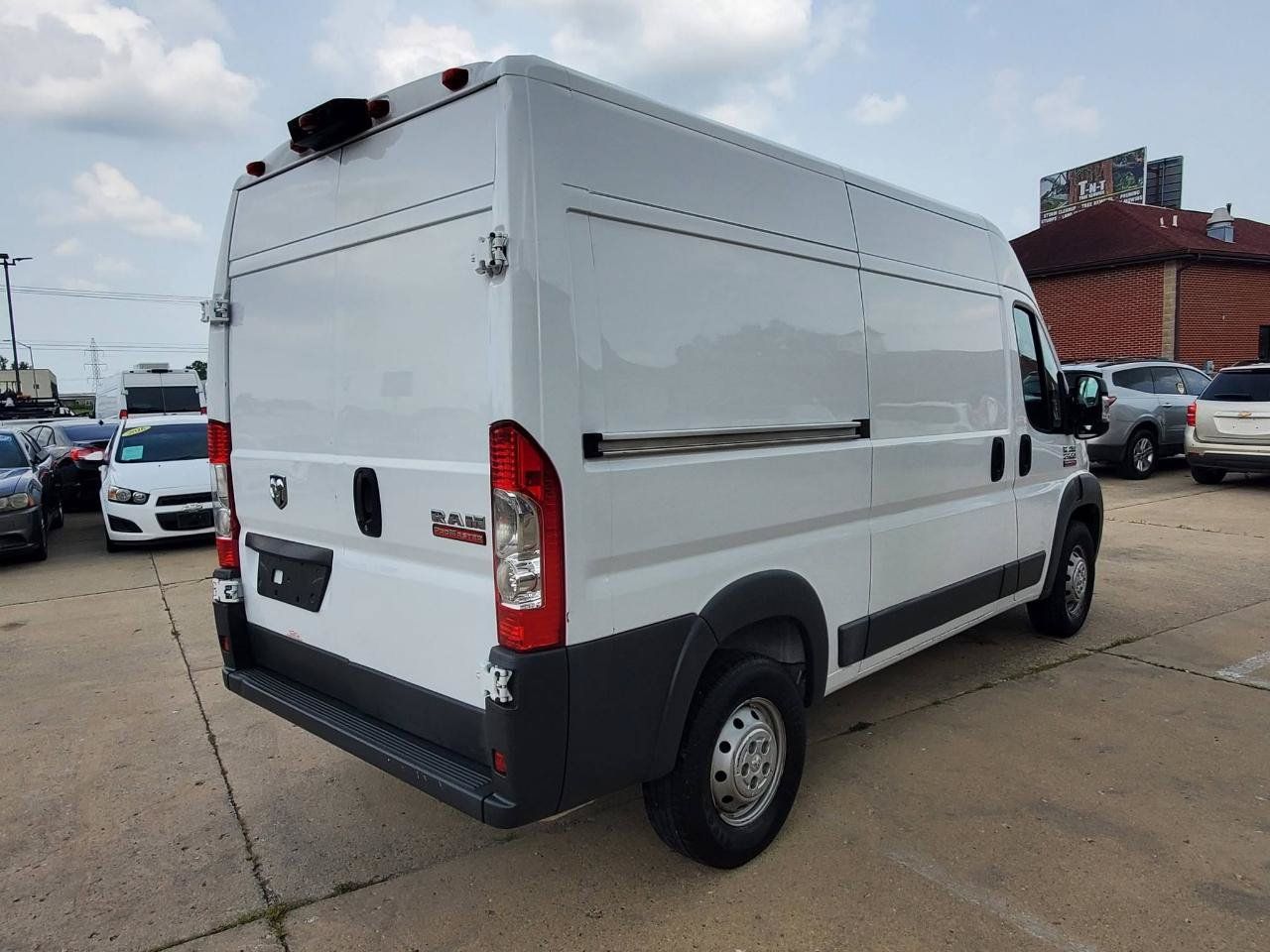 Used 2018 RAM ProMaster 2500 FWD image 7