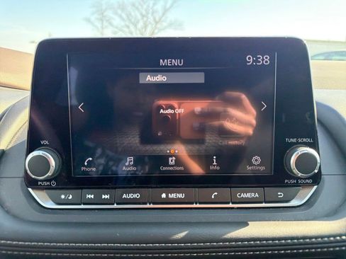 Used 2023 Nissan Rogue S image 20