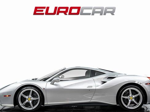 Used 2016 Ferrari 488 GTB image 2