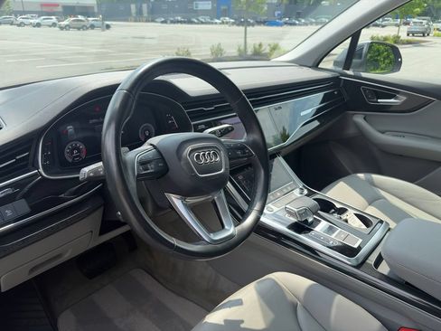 Used 2023 Audi Q7 3.0T Premium AWD/4WD image 10