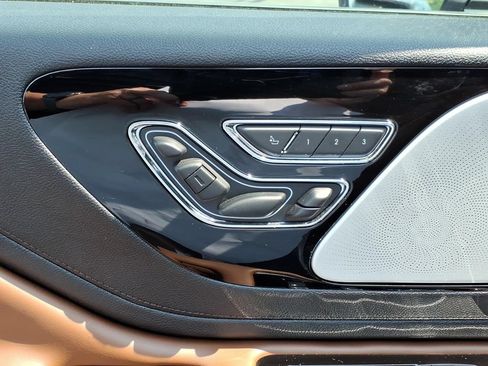 Used 2024 Lincoln Aviator Reserve w/ Equipment Group 201A AWD/4WD image 16