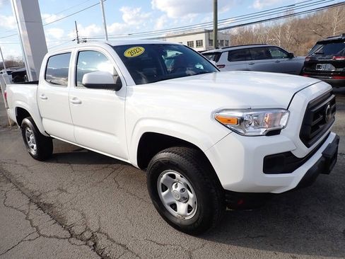 Used 2023 Toyota Tacoma SR image 10