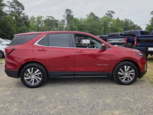 Used 2024 Chevrolet Equinox LT w/ LPO, Floor Liner Package FWD image 14