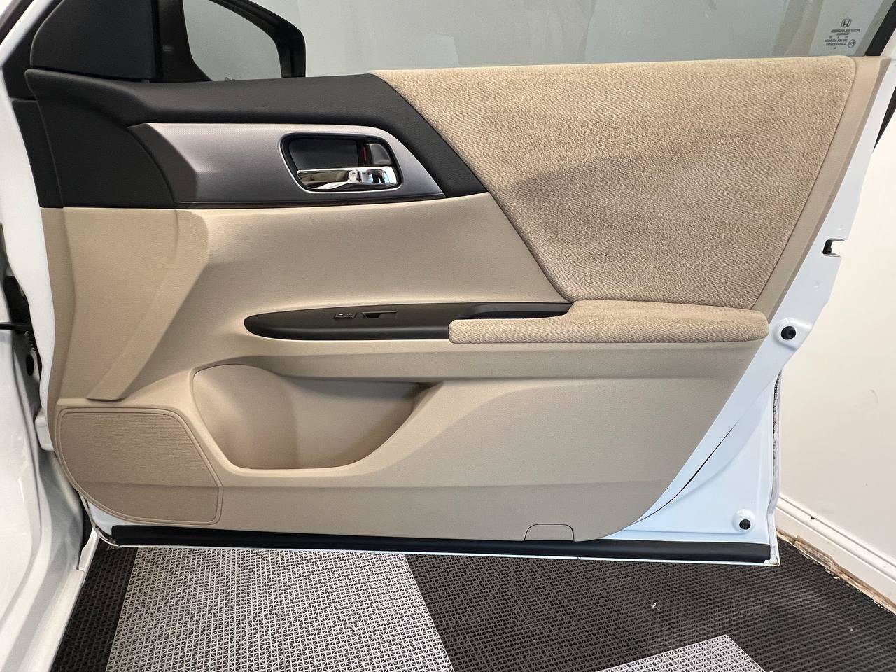 Used 2013 Honda Accord LX image 11