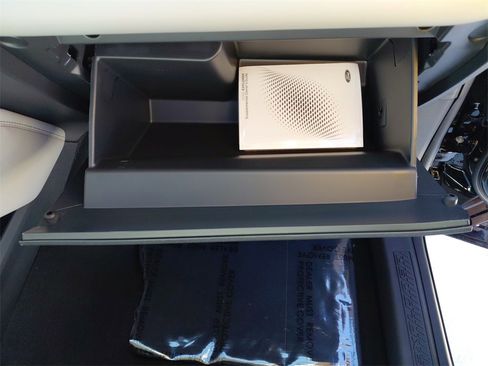 New 2026 Ford Explorer Active w/ Active Comfort Package image 16