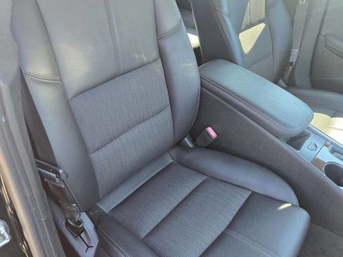 Used 2014 Chevrolet Impala LT w/ Convenience Package image 14