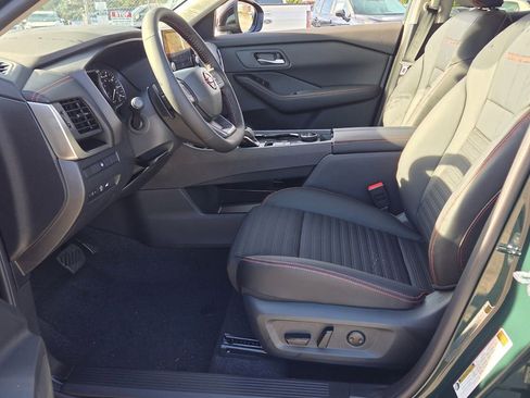 New 2026 Nissan Rogue SV AWD/4WD image 3