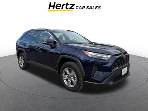 Used 2025 Toyota RAV4 XLE image 1