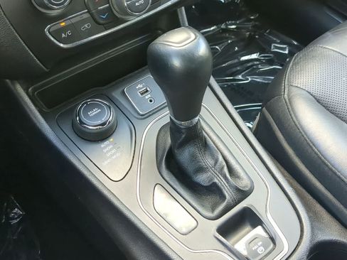 Certified 2020 Jeep Cherokee High Altitude AWD/4WD image 30