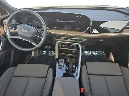 Certified 2025 Audi Q5 Premium Plus AWD/4WD image 9