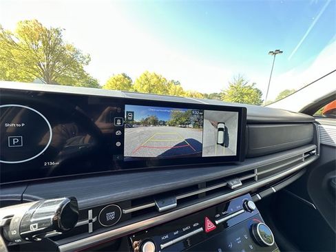 Used 2025 Hyundai Santa Fe Limited image 17