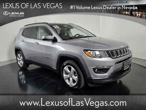 Used 2020 Jeep Compass Latitude FWD image 1