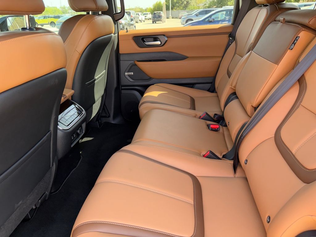 Used 2026 Nissan Armada SL AWD/4WD image 21