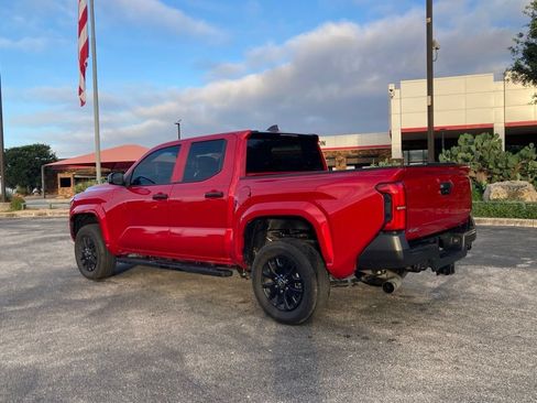 Certified 2025 Toyota Tacoma SR AWD/4WD image 7