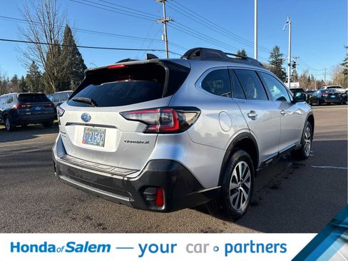 Used 2022 Subaru Outback Premium image 6