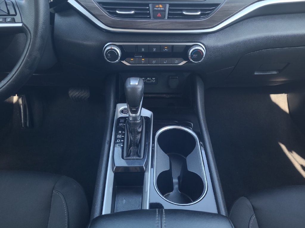 Used 2024 Nissan Altima 2.5 SV FWD image 11