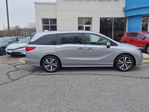Used 2022 Honda Odyssey Touring image 1