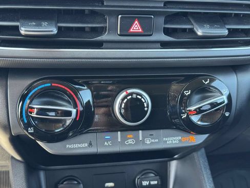 Used 2023 Hyundai Kona SEL AWD/4WD image 30