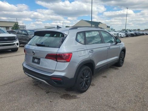 Used 2024 Volkswagen Taos S FWD image 18