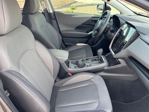 Used 2025 Subaru Crosstrek 2.5i Premium AWD/4WD image 30