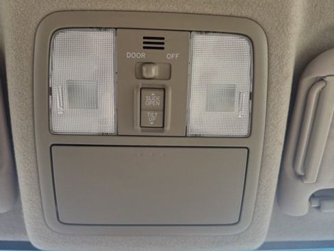 Used 2012 Toyota RAV4 Base w/ Upgrade Value Pkg image 31