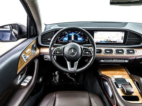 Used 2020 Mercedes-Benz GLE 350 4MATIC image 6