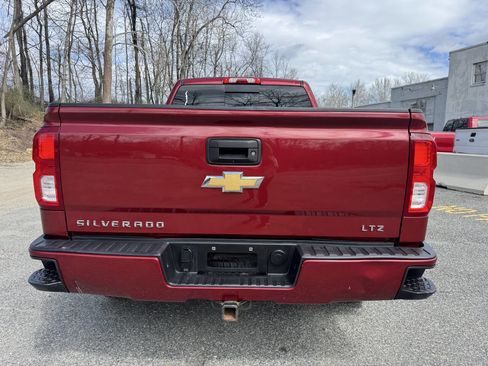 Used 2018 Chevrolet Silverado 1500 LTZ Z71 image 9