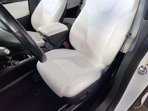 Used 2020 Tesla Model X Long Range image 12