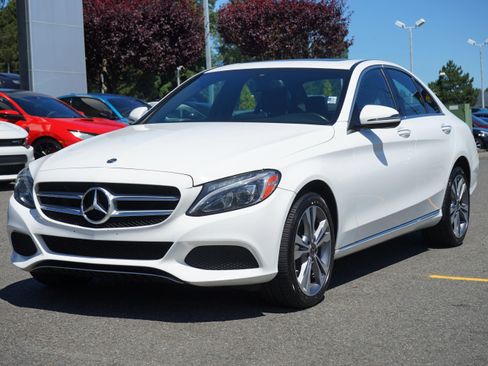 Used 2018 Mercedes-Benz C 300 4MATIC Sedan image 1
