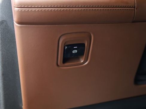 Used 2023 Maserati Grecale GT image 12