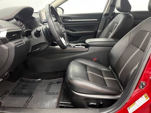 Used 2025 Nissan Altima 2.5 SR FWD image 18