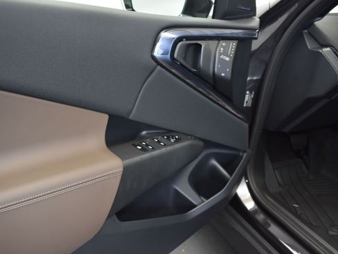 Used 2025 BMW X3 xDrive30i w/ Premium Package image 11