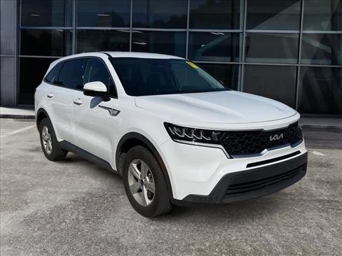 Used 2023 Kia Sorento LX FWD image 1