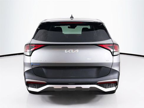 Used 2023 Kia Sportage LX image 6