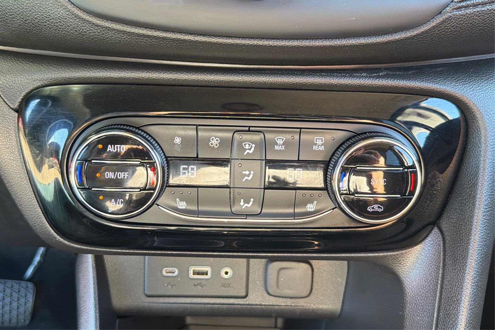 Used 2021 Buick Encore GX Select w/ Sport Touring Package AWD/4WD image 33