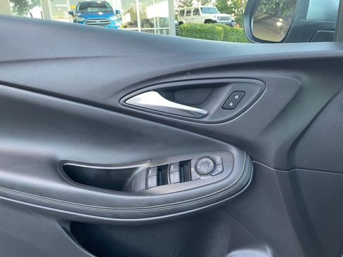 Used 2025 Buick Encore GX Preferred image 20