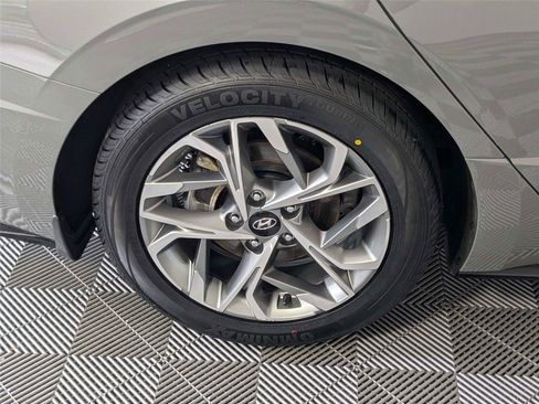 Used 2023 Hyundai Sonata SEL w/ Convenience Package FWD image 7